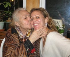 24667_423815709672_4454679_n